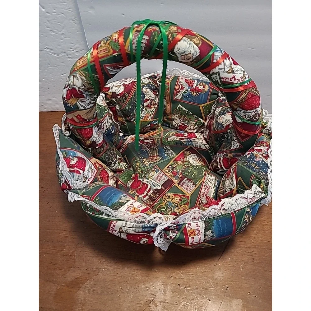 Vintage Handmade Quilted Christmas Basket Cotton‎ & Lace Santa Claus 13